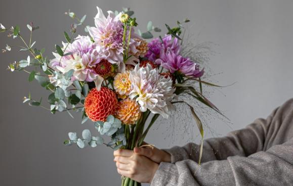 bouquet de fleur rouge et blanc